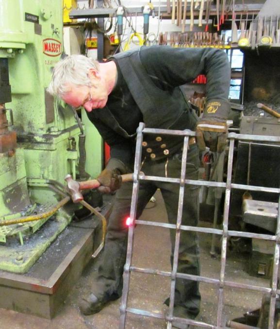 Oban Castle: Hand forging a traditional yett (gate)